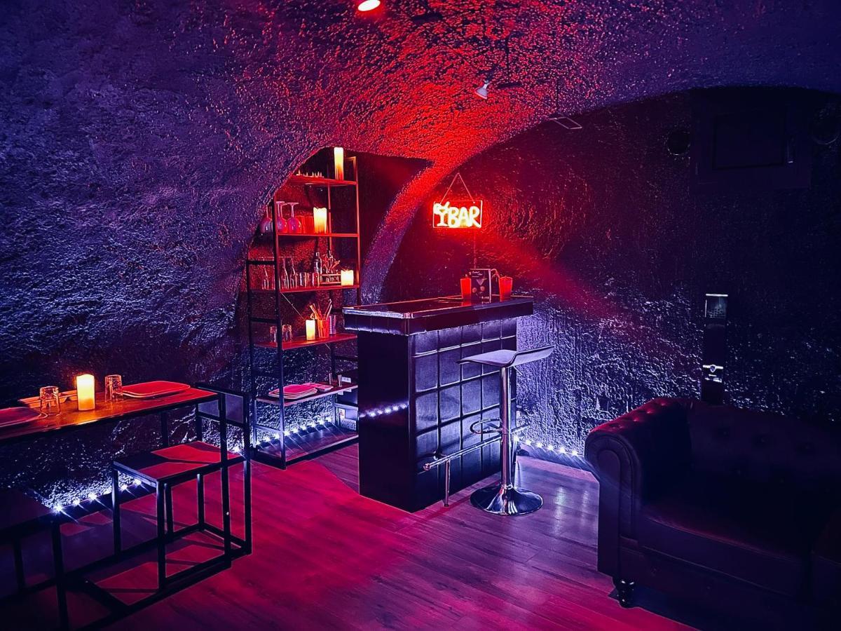 Love Room Suite Dirty Diana Aubagne Exterior photo